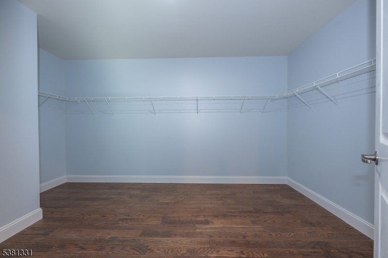 Ironia - Residential