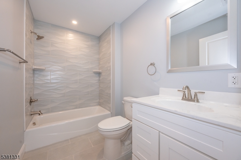 Ironia - Residential