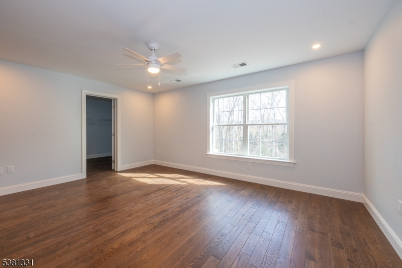 Ironia - Residential