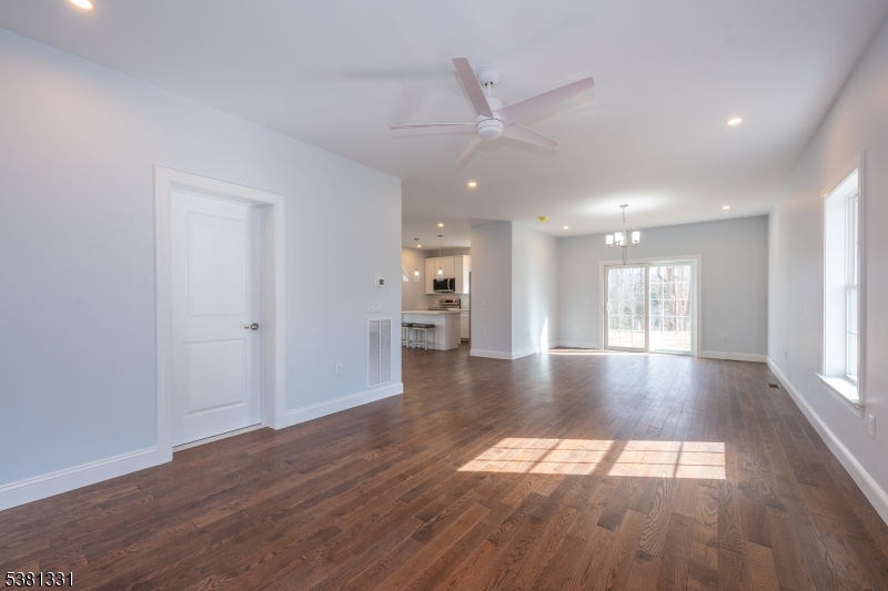 Ironia - Residential