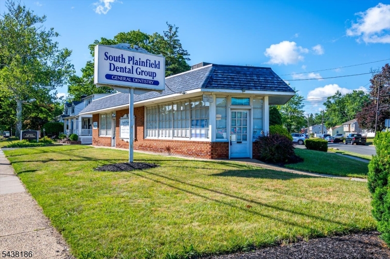 Photo 1 of 30 — 2412 Plainfield Ave, South Plainfield Boro, NJ 07080