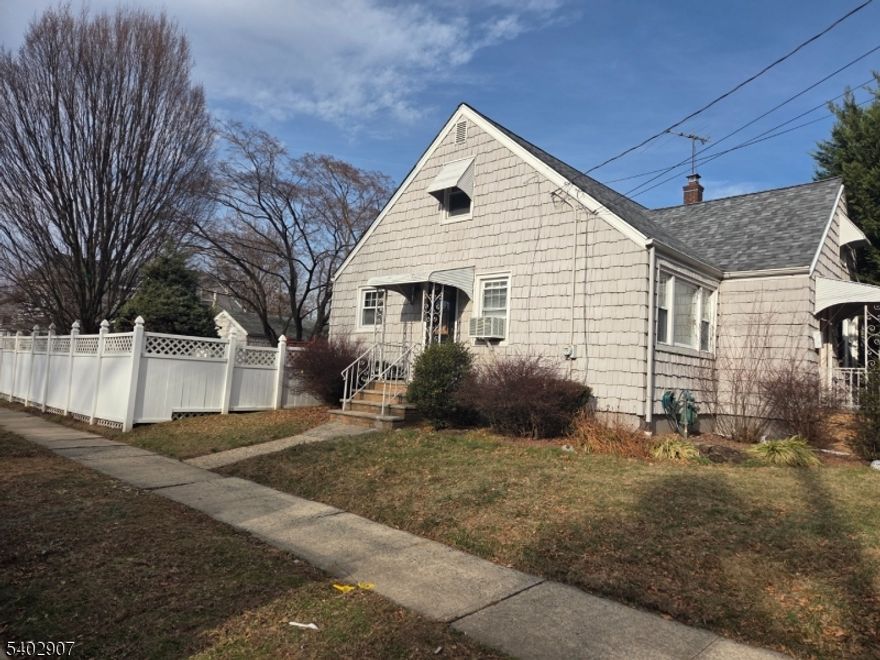 Move into this 4 bedroom 1 Bathroom house with Hardwood  and tile Flooring big kitchen and upgraded Bathroom finished basement with laundry facility included Close in yard with Deck. located in the west side of town.