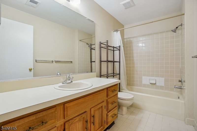 The Hills/Pineval - Residential Lease