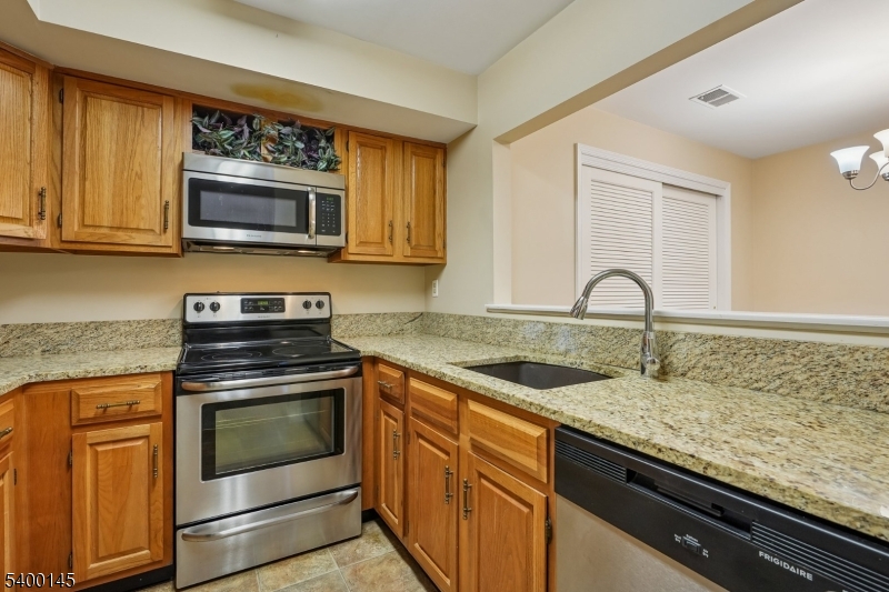 The Hills/Pineval - Residential Lease