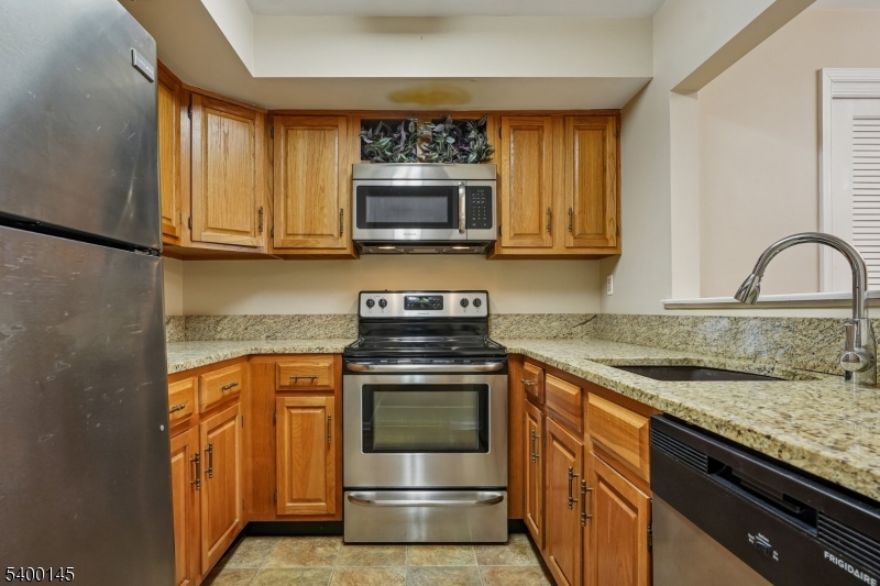 The Hills/Pineval - Residential Lease