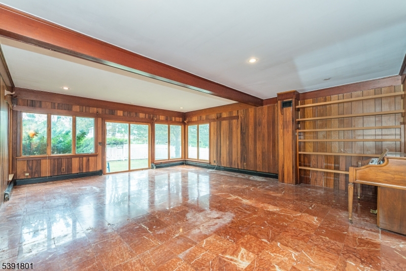 Upper Lake Hiawatha - Residential