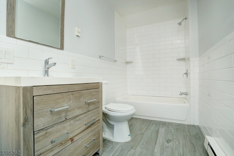 Lake Hiawatha - Residential Lease