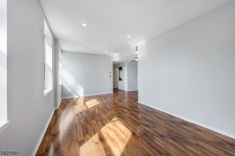 Heritage Square Condos - Residential