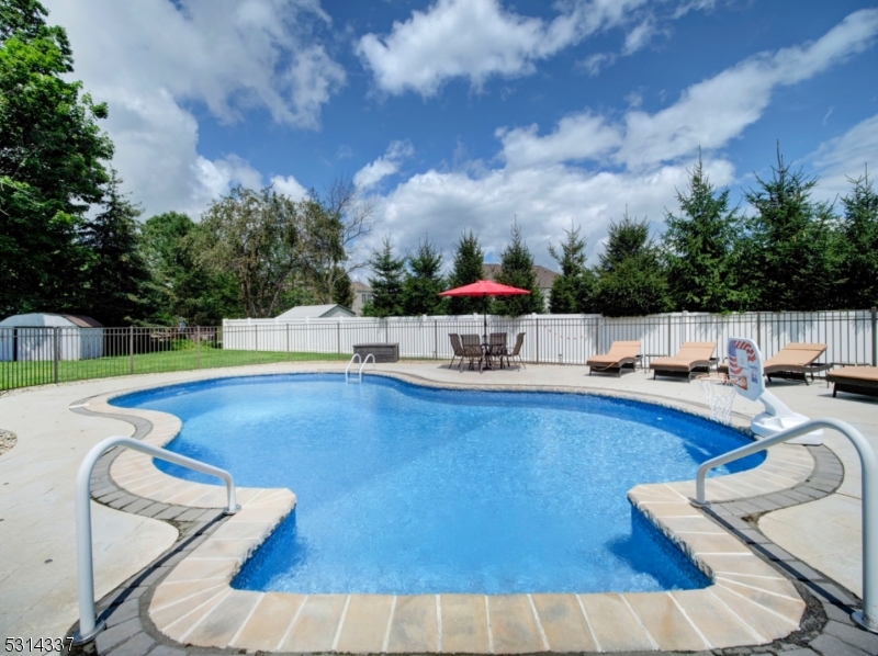 Poets Peak - Residential