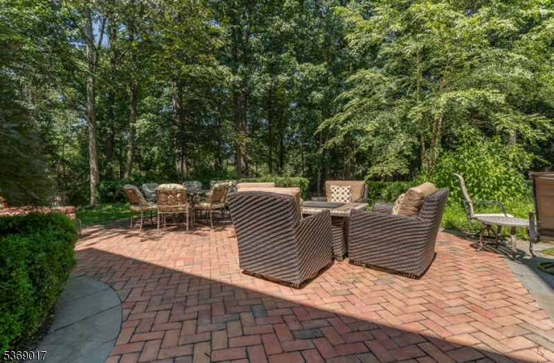 Readington Twp., New Jersey 08889, United States, 5 Bedrooms Bedrooms, ,5 BathroomsBathrooms,Residential,Active,167804