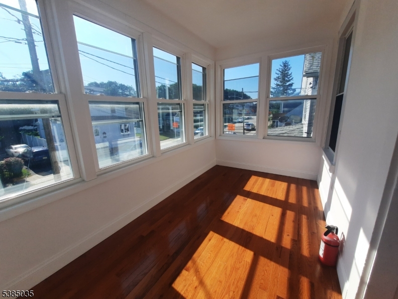 Woodland Park, New Jersey 07424, United States, 3 Bedrooms Bedrooms, ,1 BathroomBathrooms,Residential,Active,210265