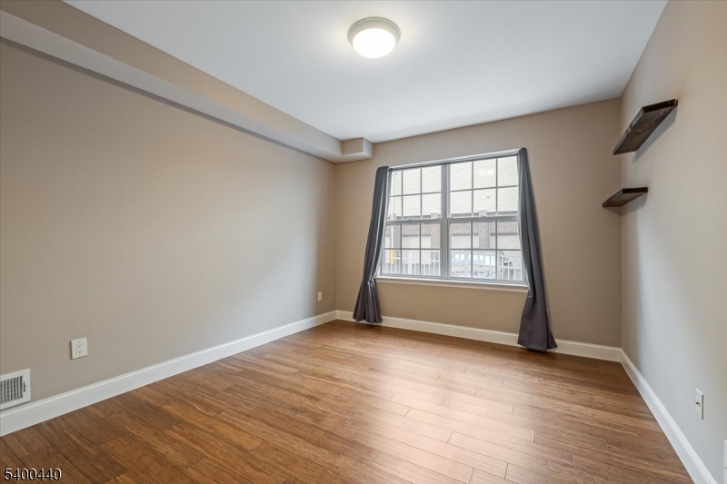 Crescent Court - Residential Lease