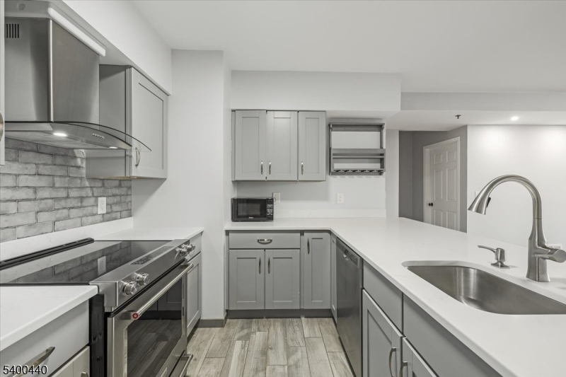 Crescent Court - Residential Lease