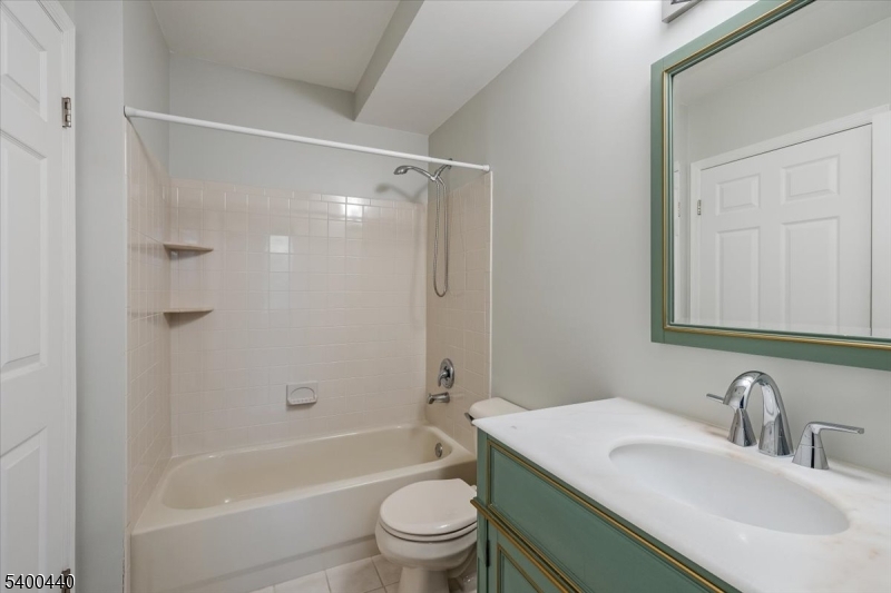 Crescent Court - Residential Lease