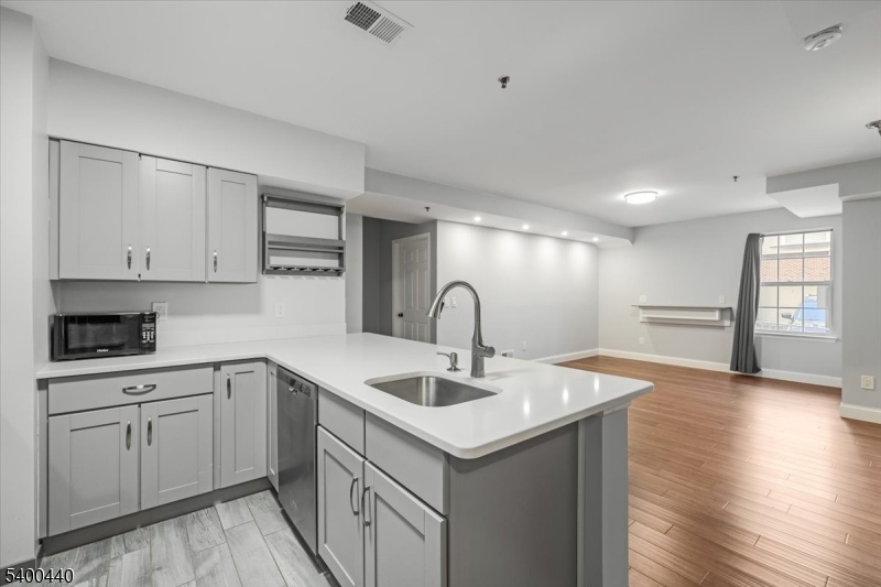 Crescent Court - Residential Lease