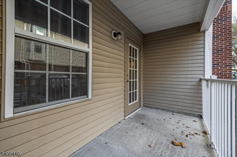 Crescent Court - Residential Lease