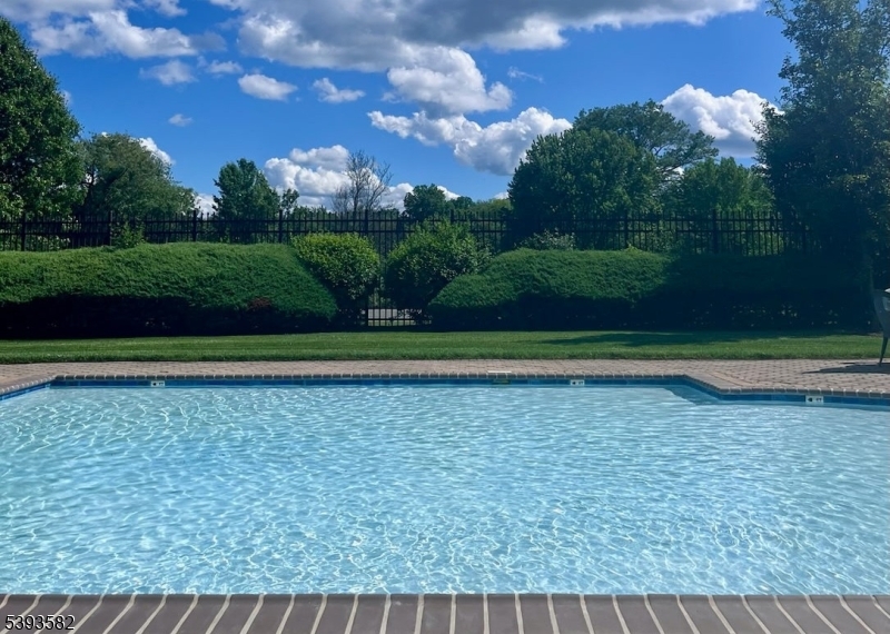 Mendham Commons - Residential