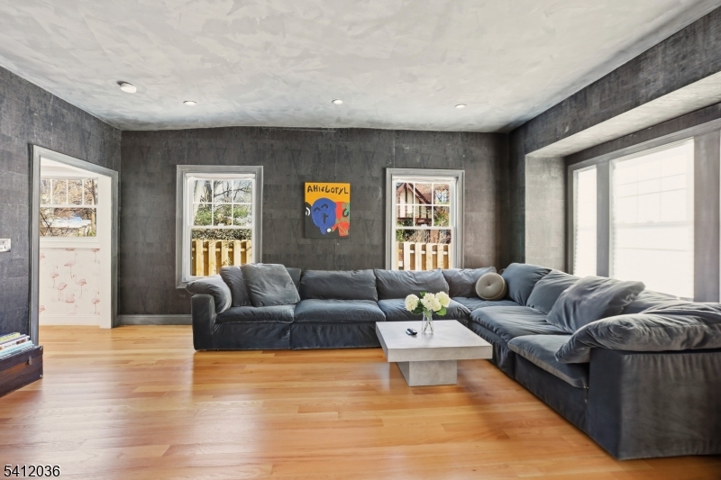 Seven Oaks - Residential