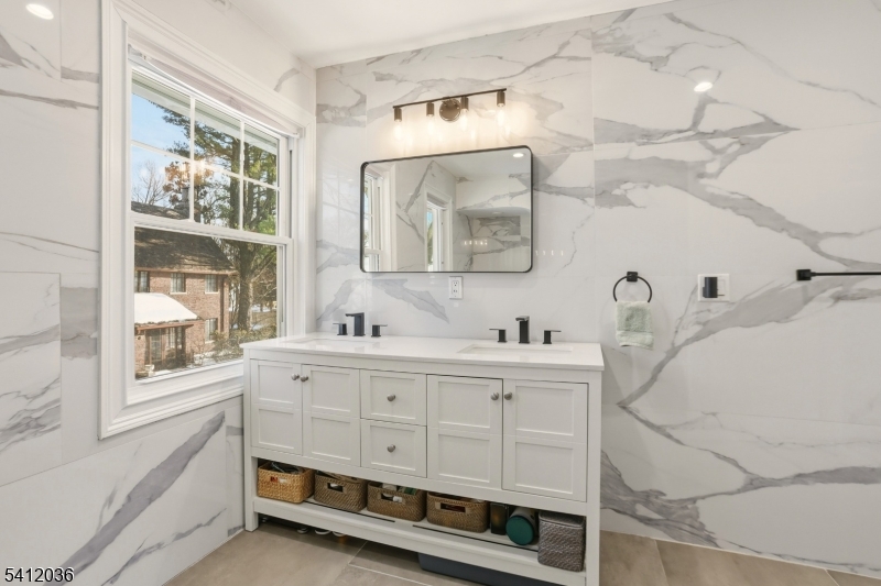 Seven Oaks - Residential