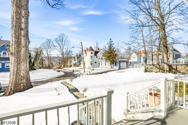 Seven Oaks - Residential