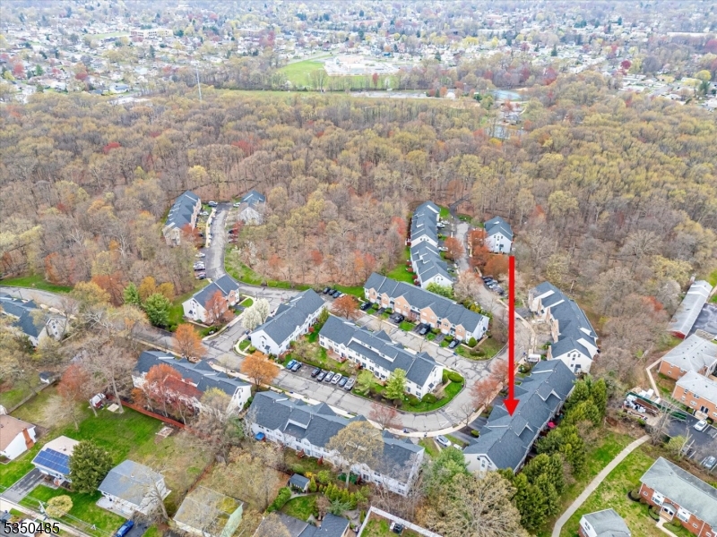 Piscataway Twp., New Jersey 08854, United States, 2 Bedrooms Bedrooms, ,3 BathroomsBathrooms,Residential,Pending,110526