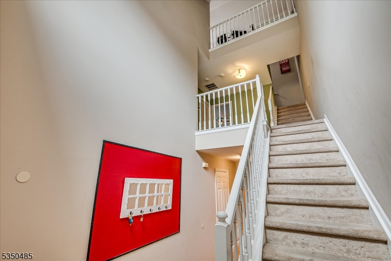 Piscataway Twp., New Jersey 08854, United States, 2 Bedrooms Bedrooms, ,3 BathroomsBathrooms,Residential,Pending,110526