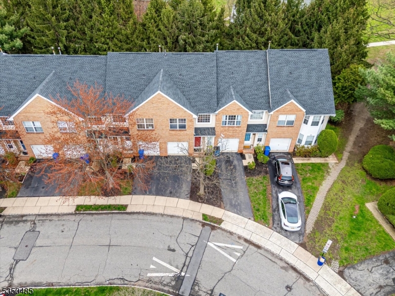 Piscataway Twp., New Jersey 08854, United States, 2 Bedrooms Bedrooms, ,3 BathroomsBathrooms,Residential,Pending,110526