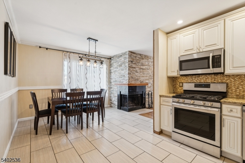 Carriage Homes/Reflection - Residential