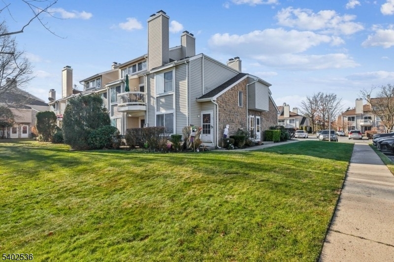 Carriage Homes/Reflection - Residential