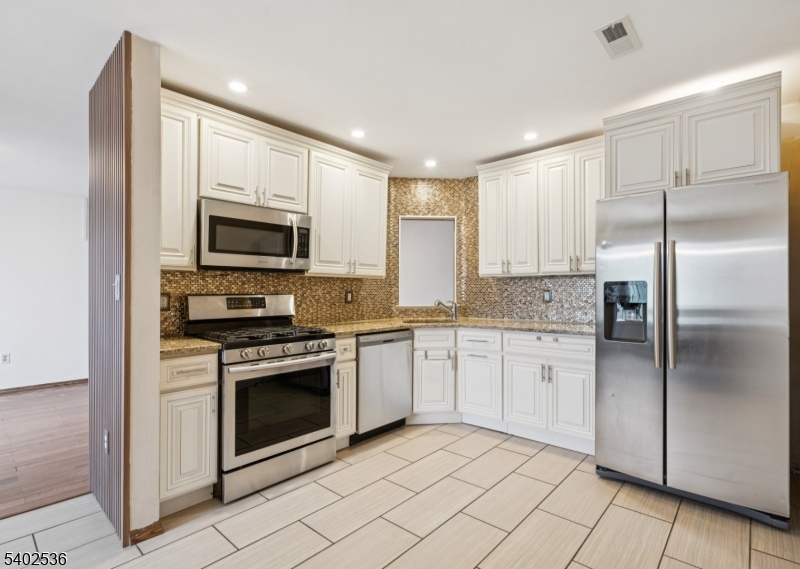 Carriage Homes/Reflection - Residential