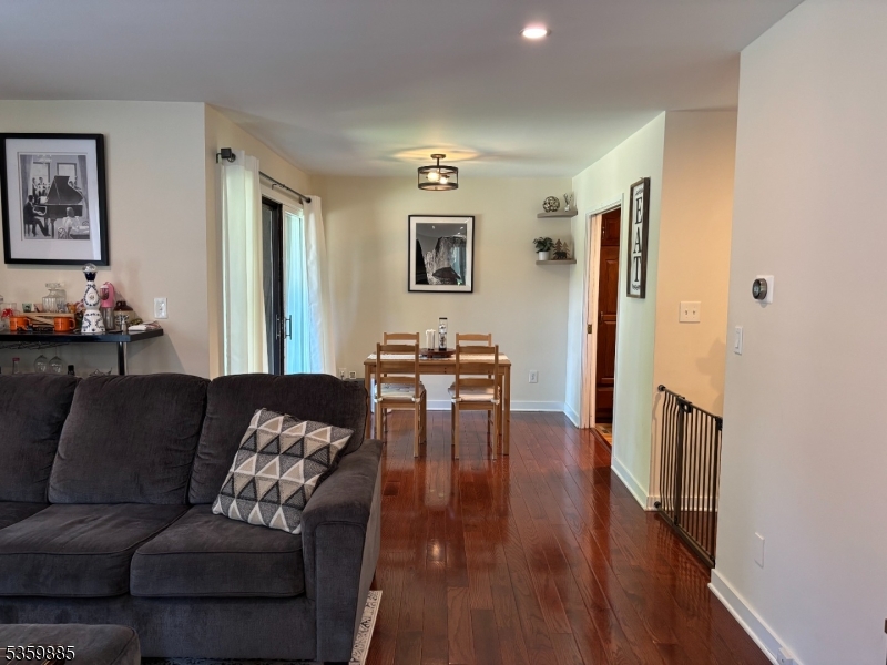 Allamuchy Twp., New Jersey 07840, United States, 1 Bedroom Bedrooms, ,1 BathroomBathrooms,Residential,Active,135519