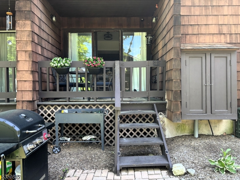 Allamuchy Twp., New Jersey 07840, United States, 1 Bedroom Bedrooms, ,1 BathroomBathrooms,Residential,Active,135519