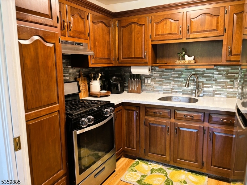 Allamuchy Twp., New Jersey 07840, United States, 1 Bedroom Bedrooms, ,1 BathroomBathrooms,Residential,Active,135519