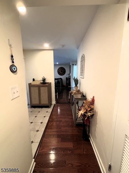 Allamuchy Twp., New Jersey 07840, United States, 1 Bedroom Bedrooms, ,1 BathroomBathrooms,Residential,Active,135519