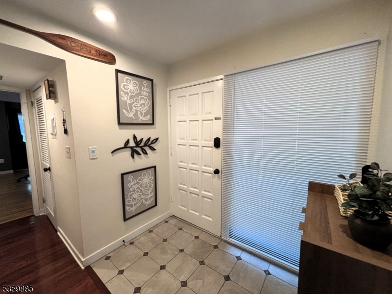 Allamuchy Twp., New Jersey 07840, United States, 1 Bedroom Bedrooms, ,1 BathroomBathrooms,Residential,Active,135519