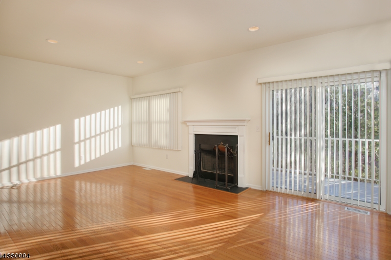 Glenmont Commons - Residential Lease