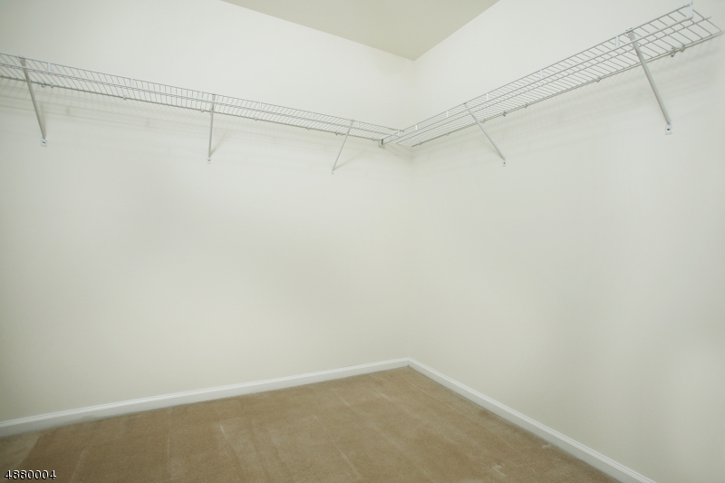 Glenmont Commons - Residential Lease