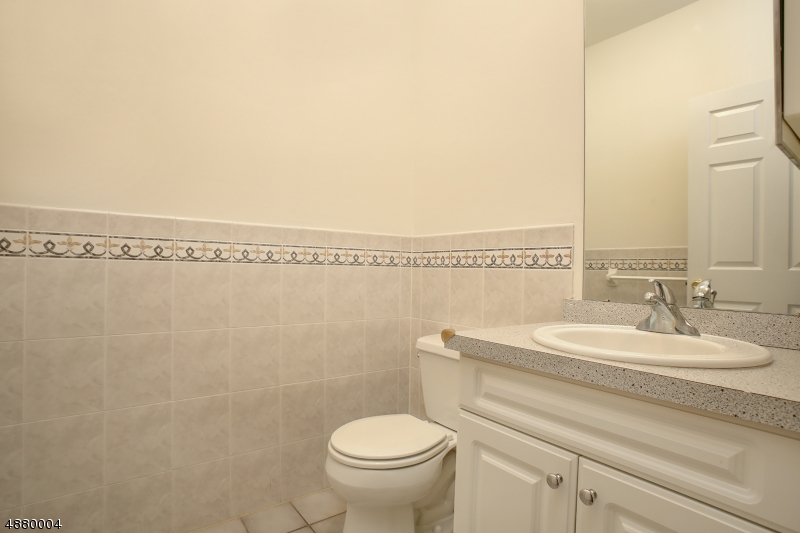 Glenmont Commons - Residential Lease