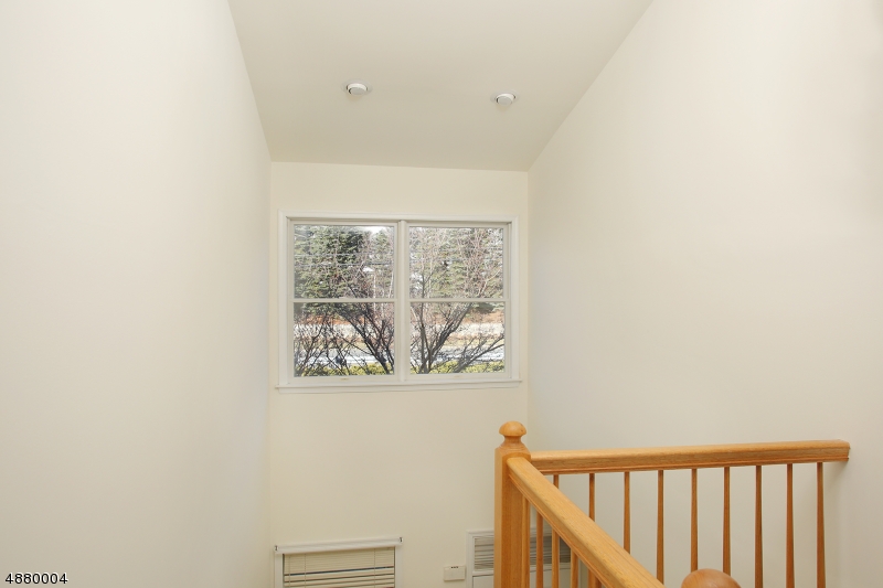 Glenmont Commons - Residential Lease