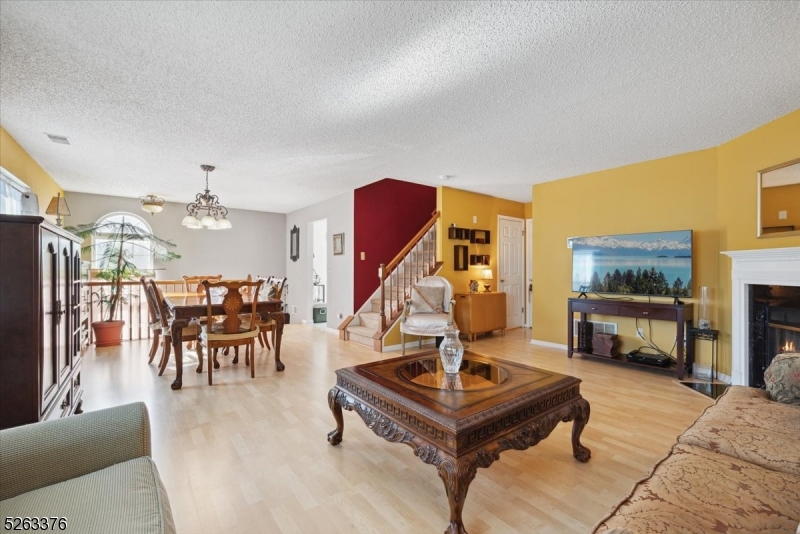 GLENBROOKE - Residential