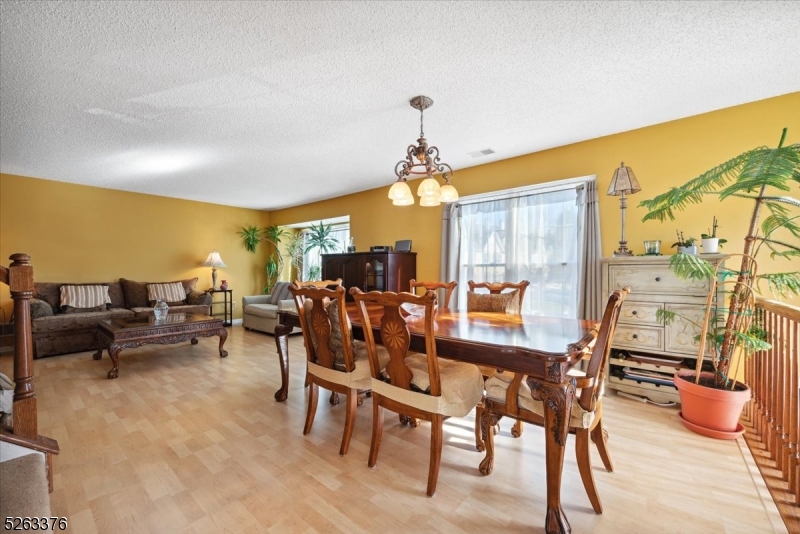 GLENBROOKE - Residential