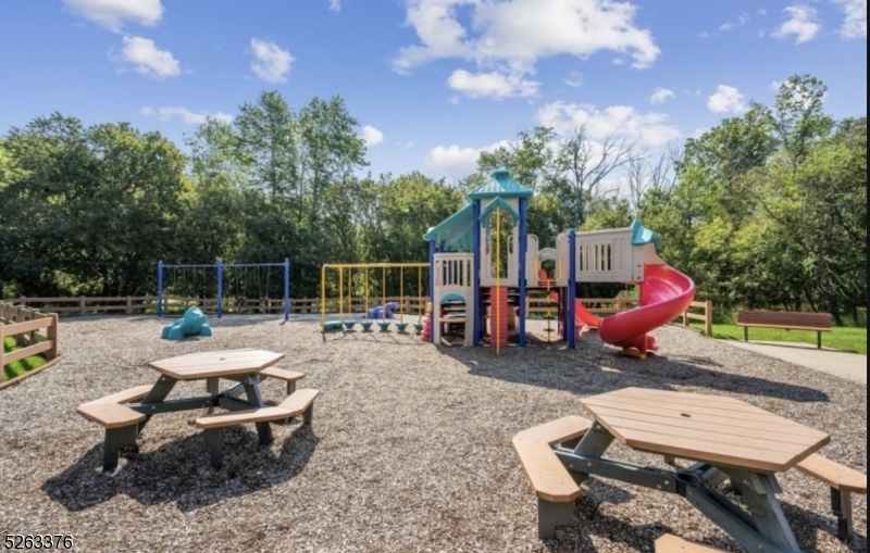 GLENBROOKE - Residential