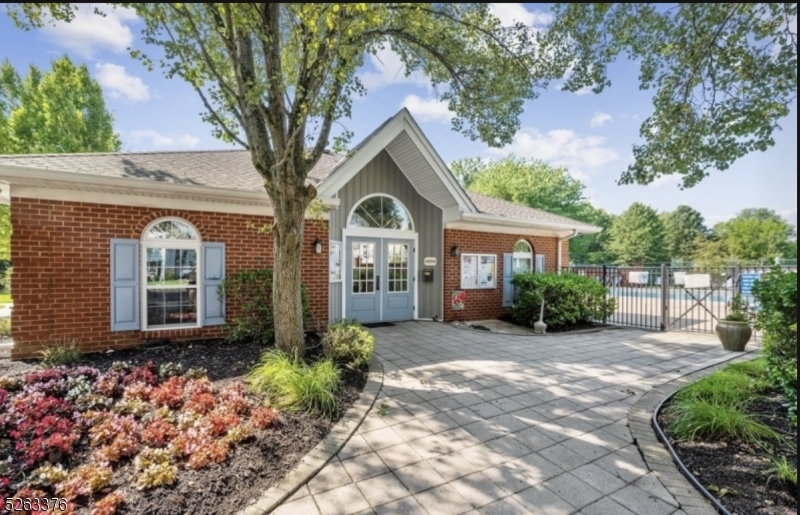 GLENBROOKE - Residential