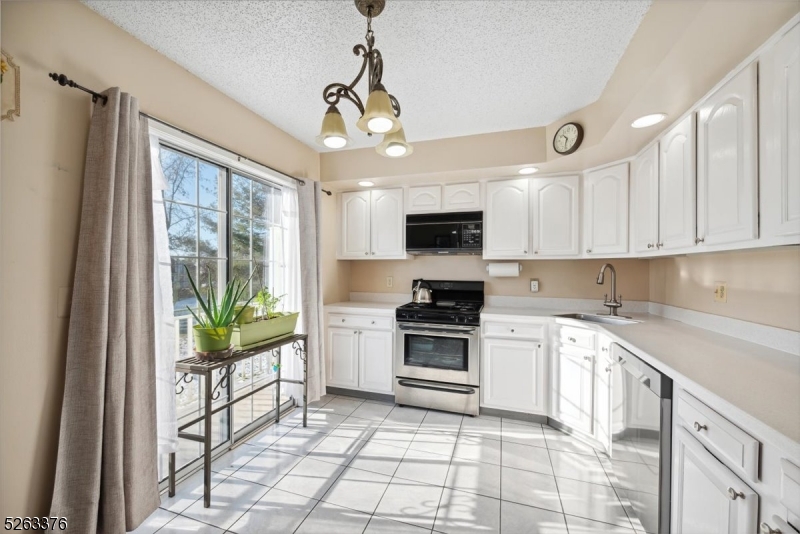 GLENBROOKE - Residential