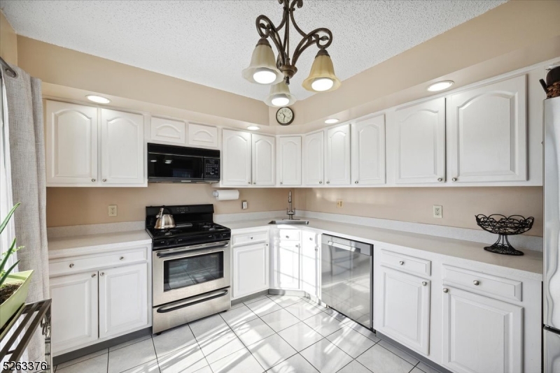 GLENBROOKE - Residential