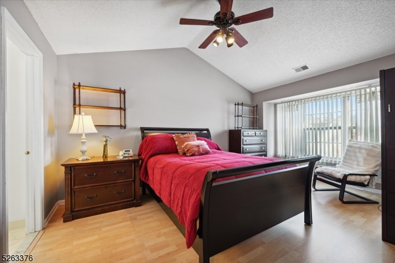 GLENBROOKE - Residential