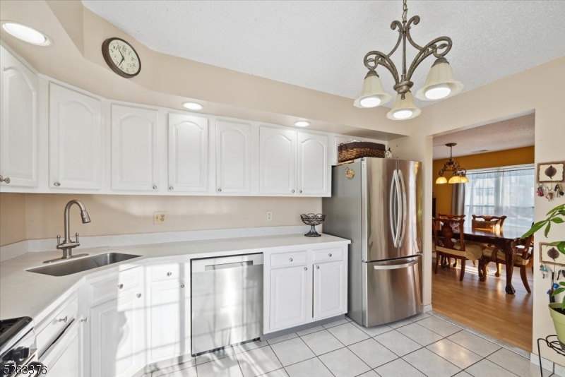 GLENBROOKE - Residential