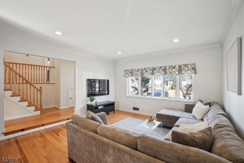 28 Bradford St