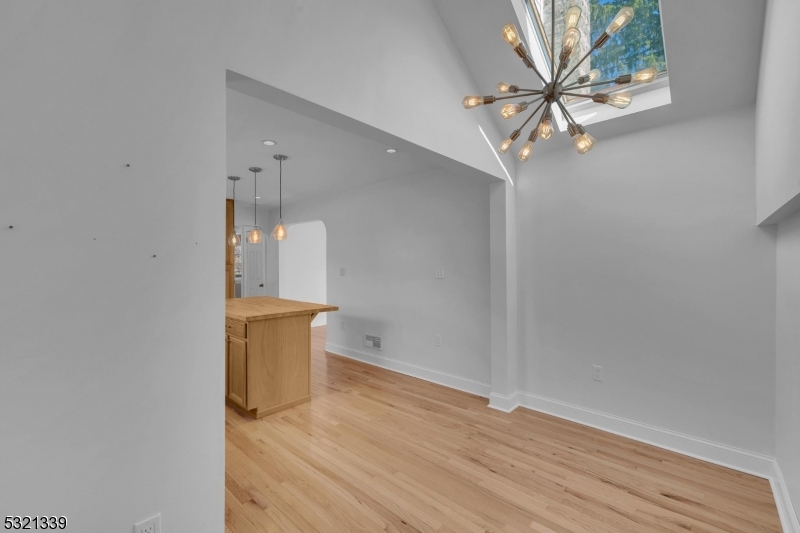 Pershing/Budd Lk - Residential