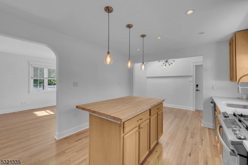 Pershing/Budd Lk - Residential